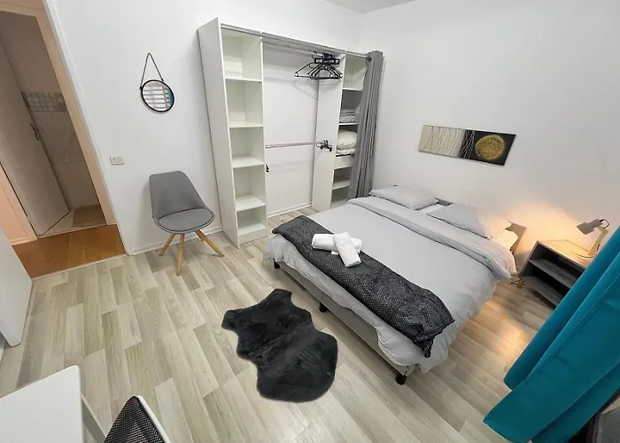 Chambre Parisienne - Proche RER&20 min Paris