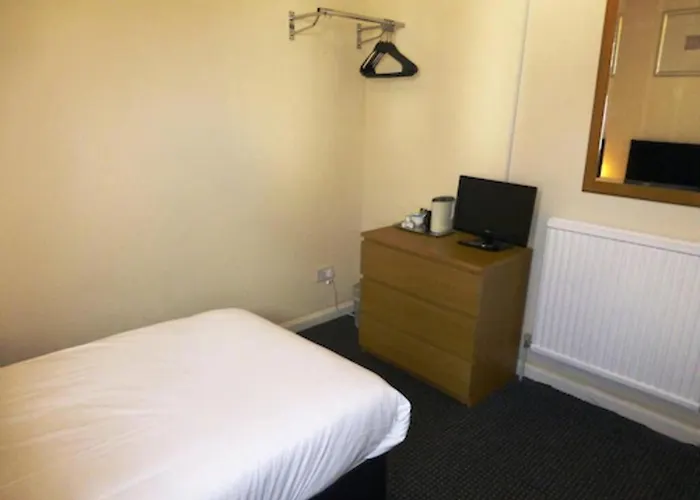 Esplanade Hotel - Clacton On Sea, Beachfront Hotel By Oyo