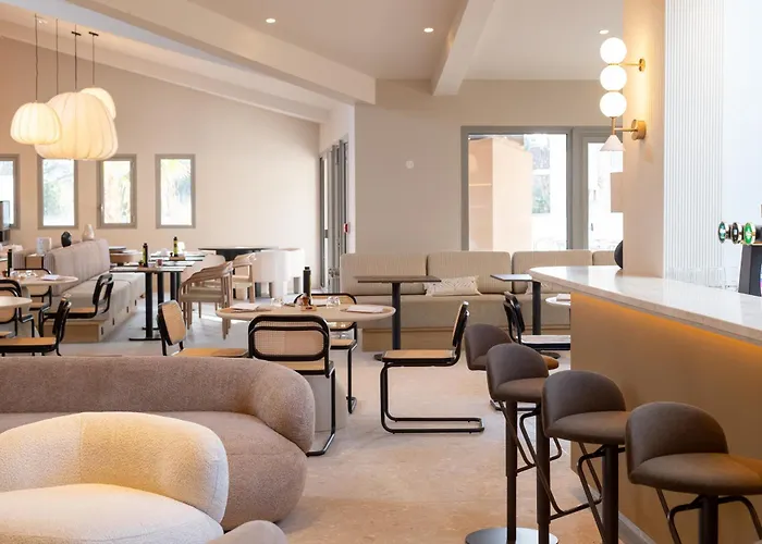 Golden Tulip Avignon Le Paradou