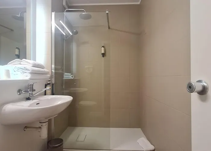 Campanile Setubal Hotel
