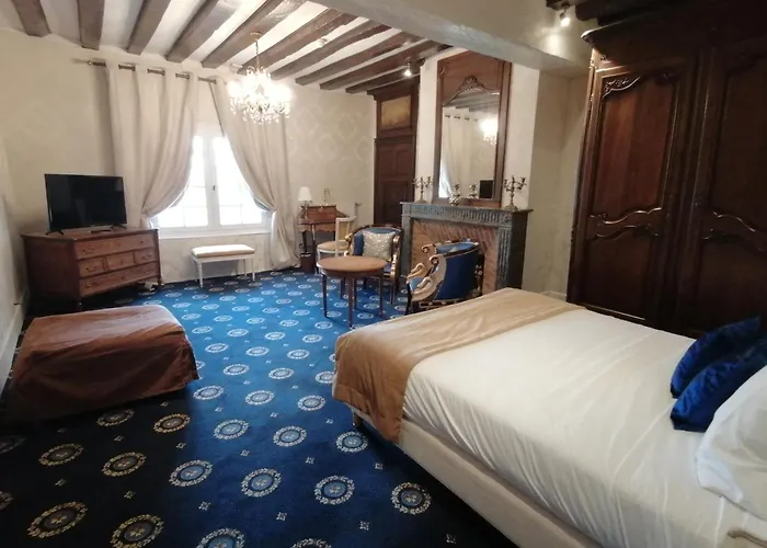 Chateau De Beauvois - La Maison Younan