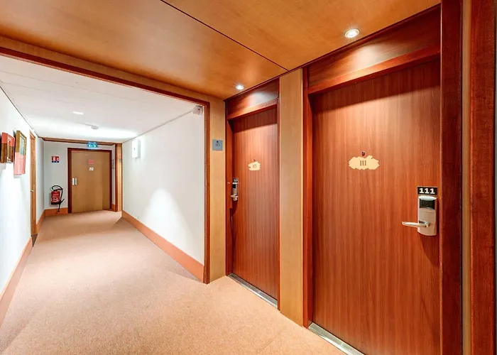B&B Home Rueil-Malmaison Gare