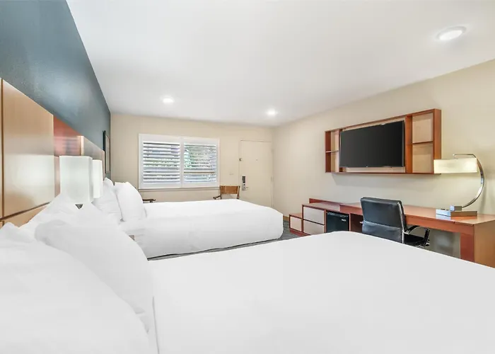 Best Western Plus Clocktower Inn