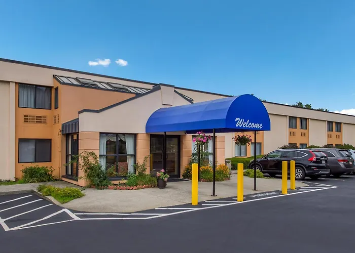 All Seasons Inn & Suites Smithfield Providence