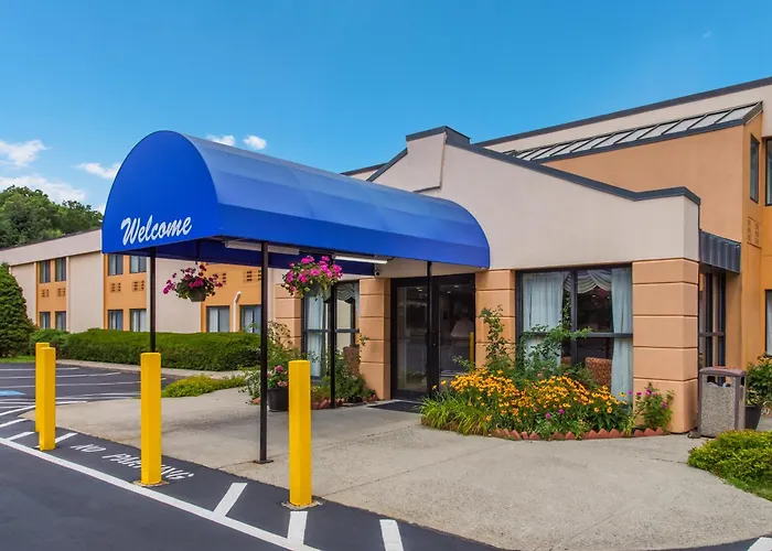 All Seasons Inn & Suites Smithfield Providence