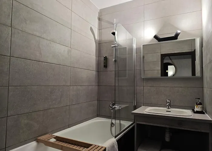 Logis Hotel Le Calluna Restaurant La Flottille