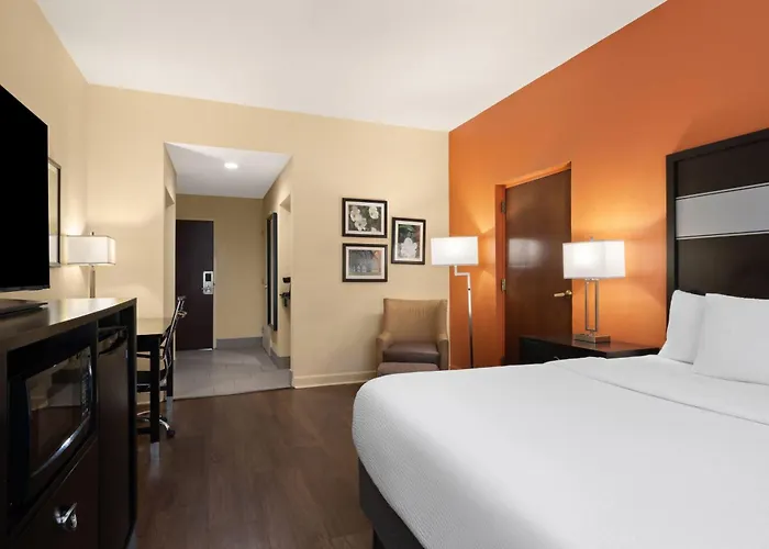 La Quinta By Wyndham Florence