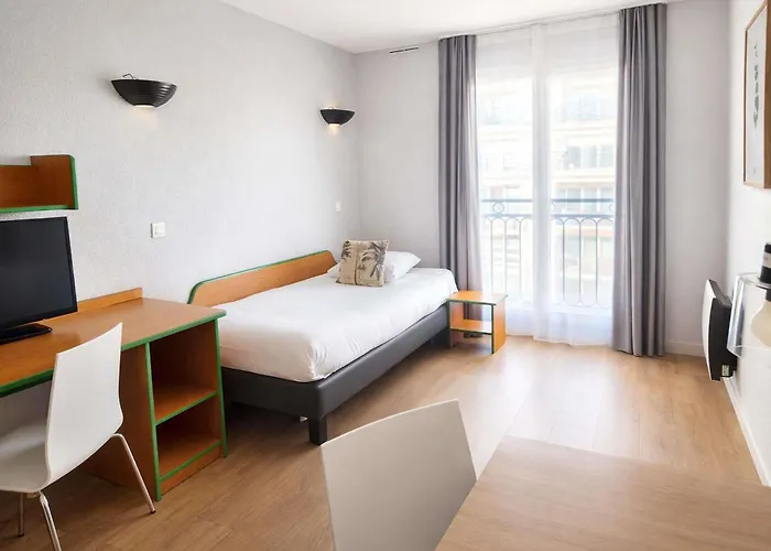 Aparthotel Adagio Access Paris Maisons-Alfort
