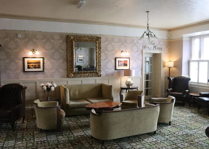 Lion Hotel & Studio Apartments
