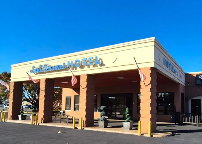 Suite Dreams Motel I 57