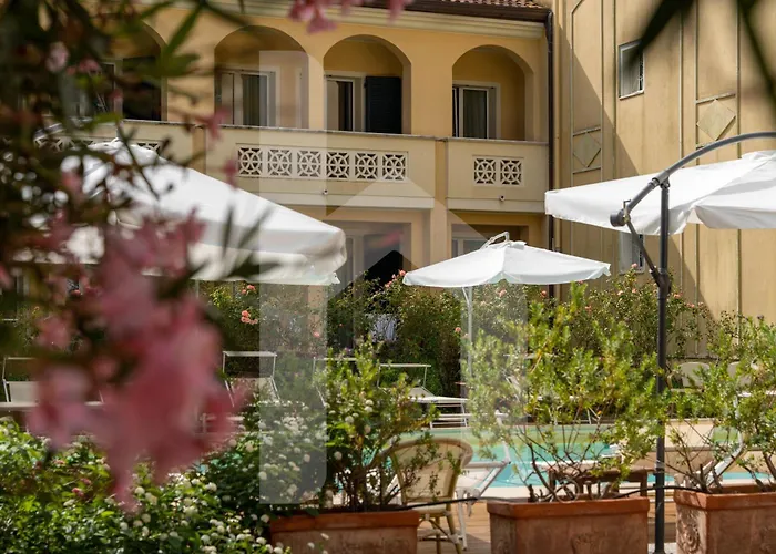 Villa Rosella Resort