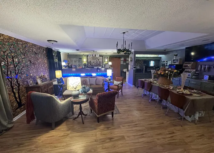 Super 8 By Wyndham Kingston