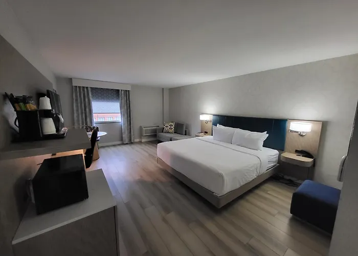 Doubletree By Hilton Salisbury Hotel