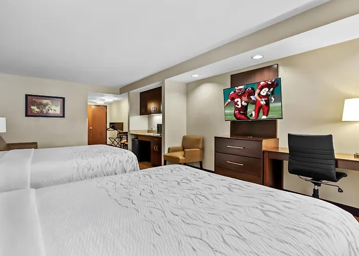 Red Roof Inn Plus+ & Suites Malone