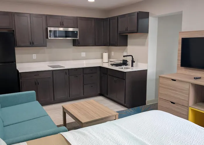 Days Inn By Wyndham Champaign/Urbana