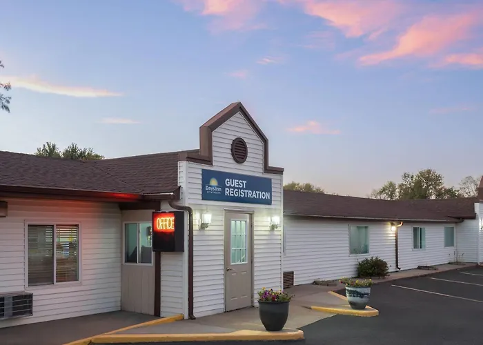 Days Inn By Wyndham Jamestown