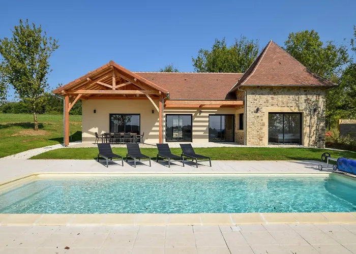 Domaine D'Essendieras