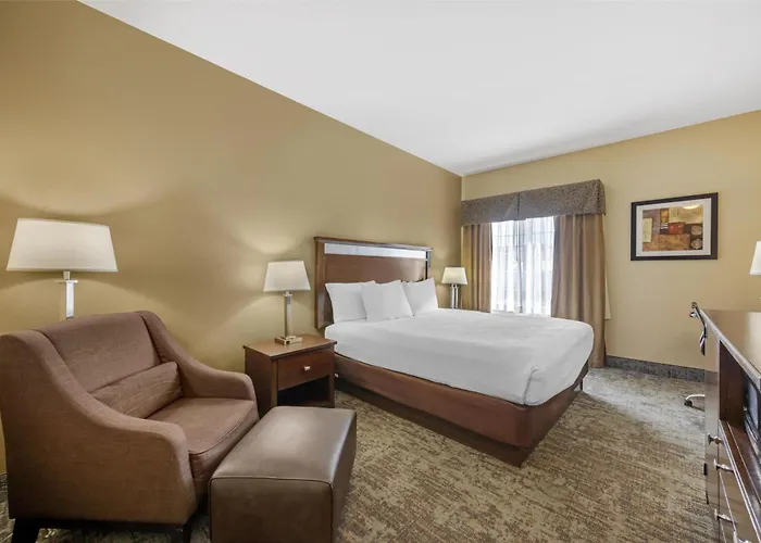 Best Western Plus Prairie Inn