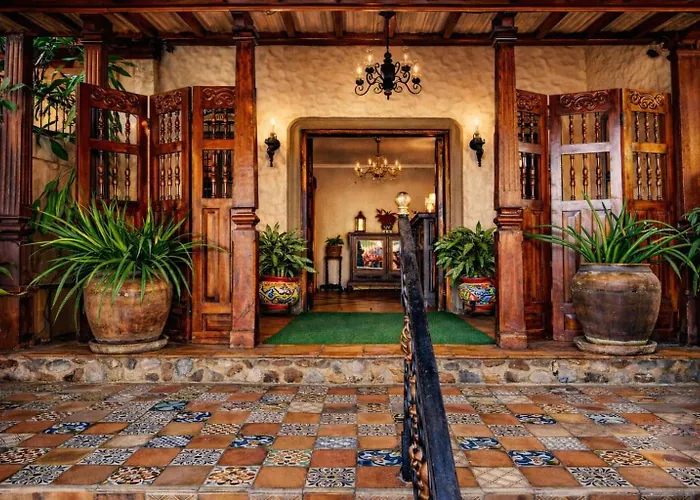 Los Robles Charming Colonial Boutique