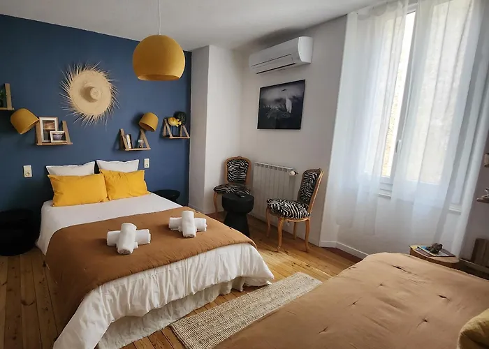 Chambres d'Hôtes et Gîtes- L'Abri sous Roche Tautavel