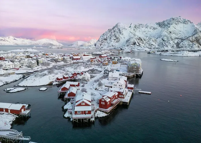 Henningsvaer Rorbuer