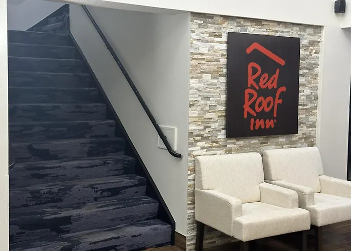Red Roof Inn & Suites Middleborough