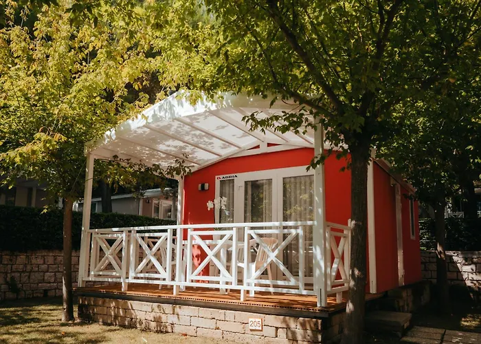 Green Garden Village con piscina, spiaggia riservata e parcheggio Sirolo