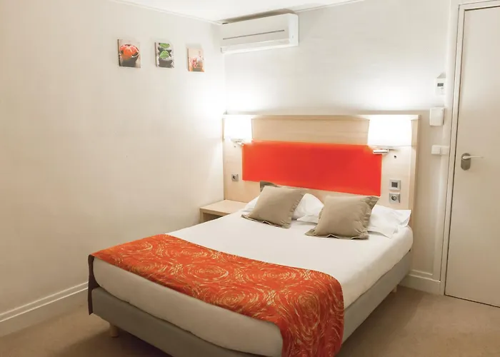 Hotel D'Win París