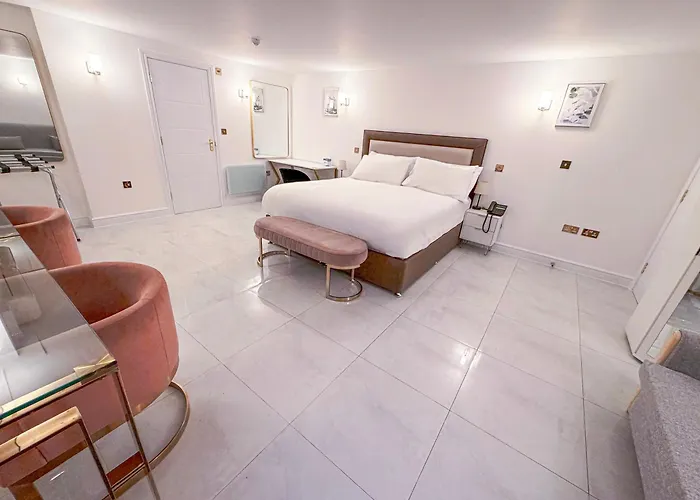 The Hadley Hotel