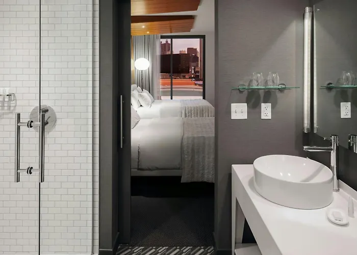 Le Meridien Columbus, The Joseph