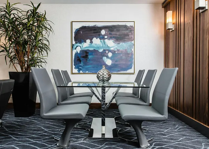 Delta Hotels By Marriott Waterloo