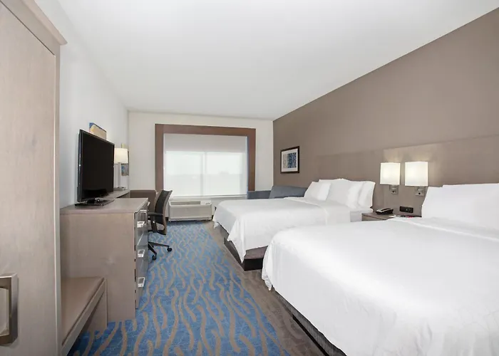 Holiday Inn Express & Suites Great Bend By Ihg