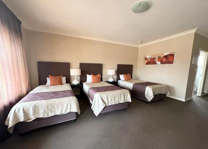Sundowner Motel Hotel
