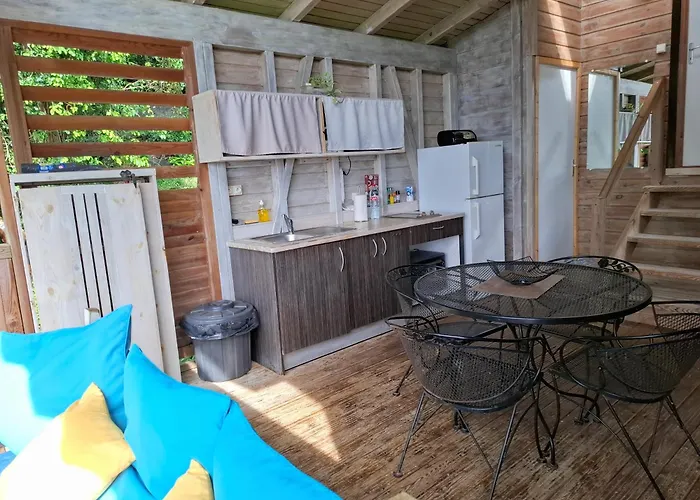 Le Bougainvillier Blanc