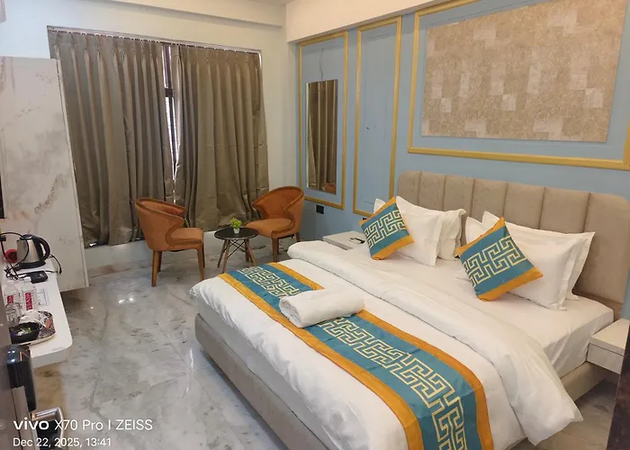 Kdm Indore Palace- A Walk Away From Saibaba Temple