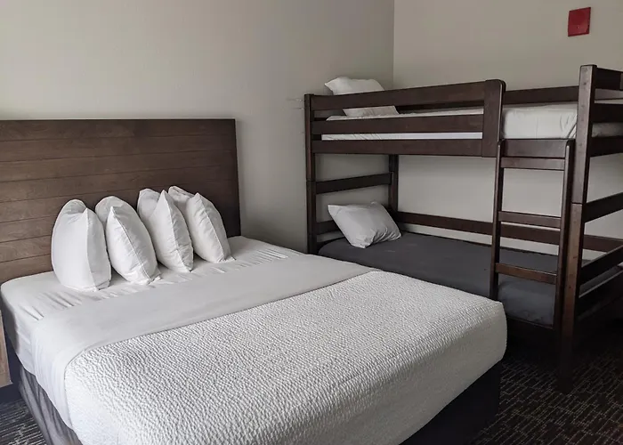 Gundersen Hotel & Suites