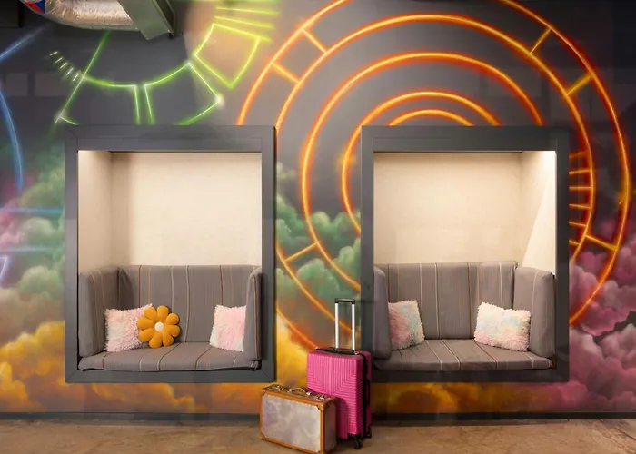 Hotel Moxy London Heathrow Airport Hounslow