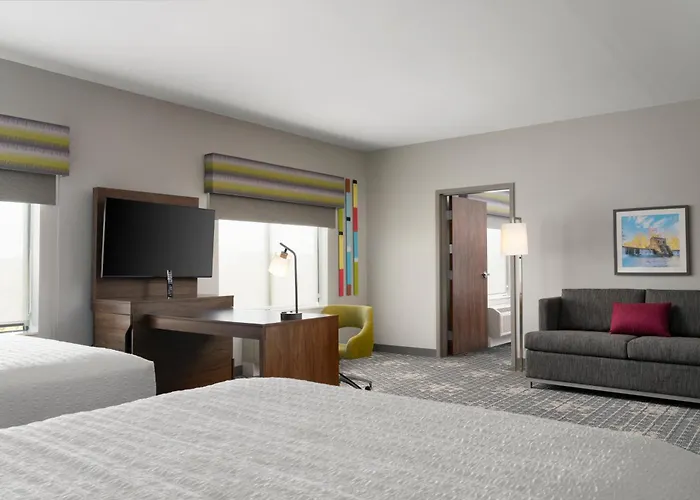 Hampton Inn & Suites