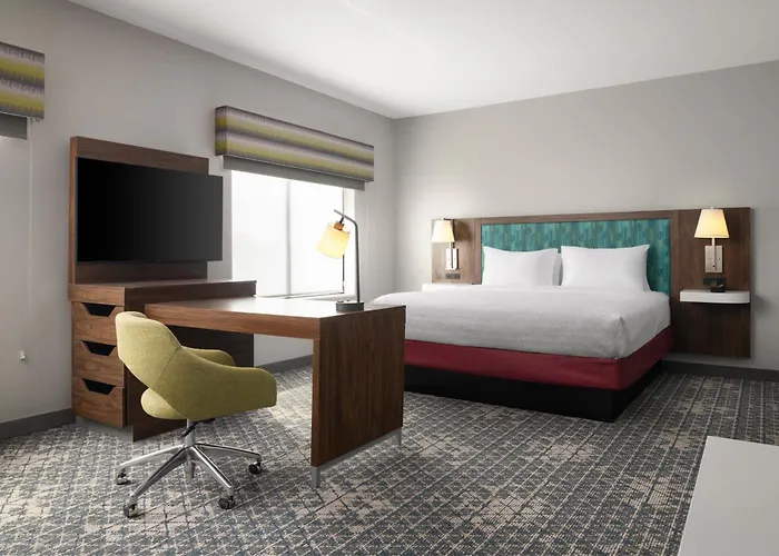 Hampton Inn & Suites