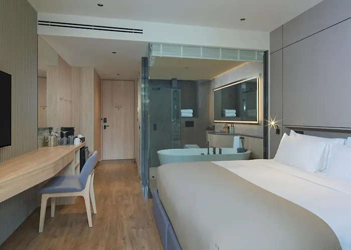 La Green Hotel And Residence