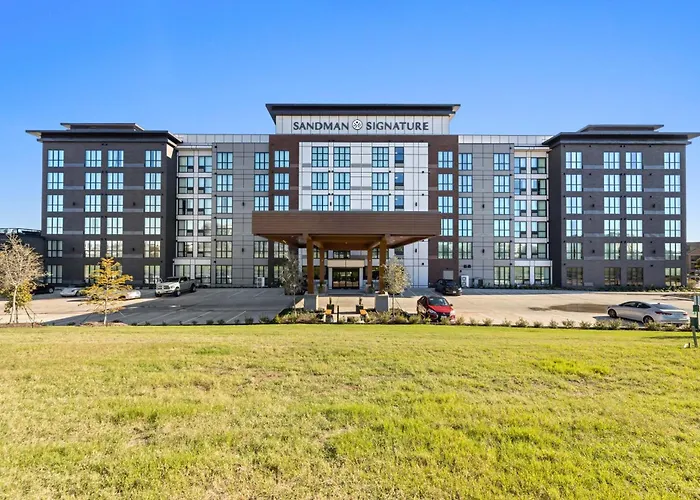 Sandman Signature Dallas Las Colinas Hotel & Suites