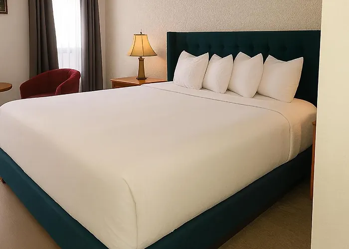 Maple Creek Motor Inn