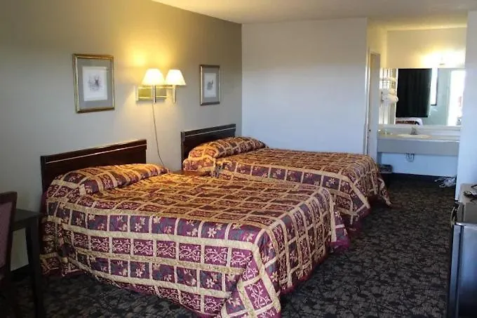Travelers Inn & Suites