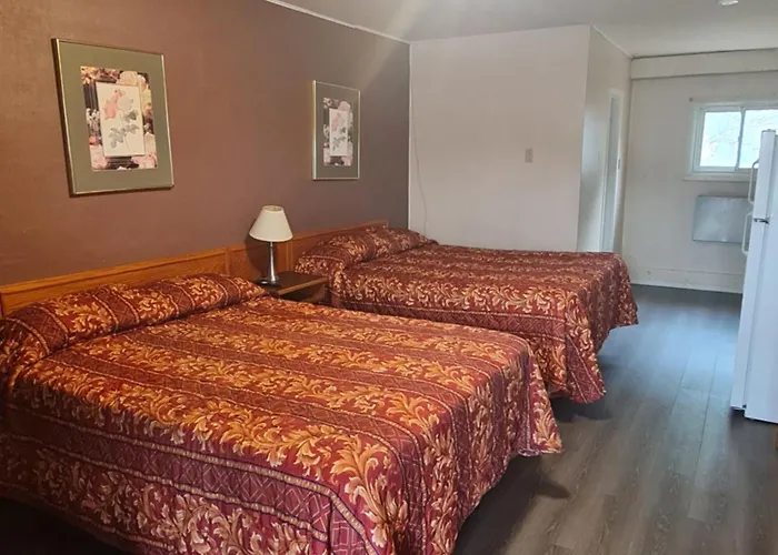 Skyways Motel