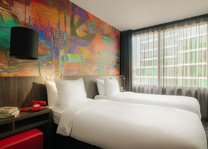 Crown Hotel Eindhoven Centre
