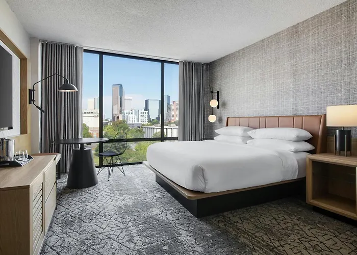 Sheraton Charlotte Hotel