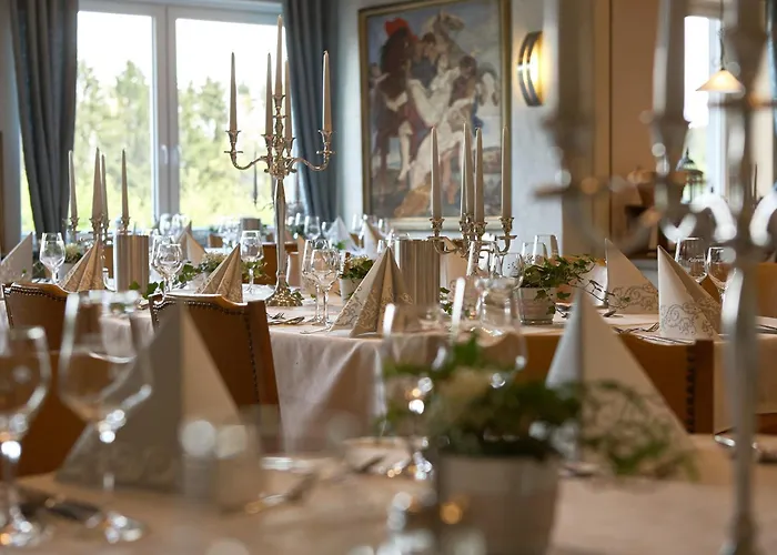 Hotel Zur Burg Sternberg