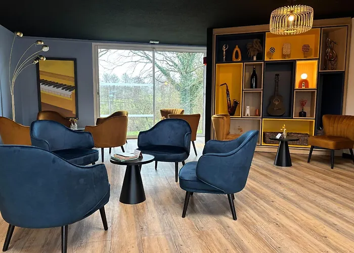 Ibis Avallon