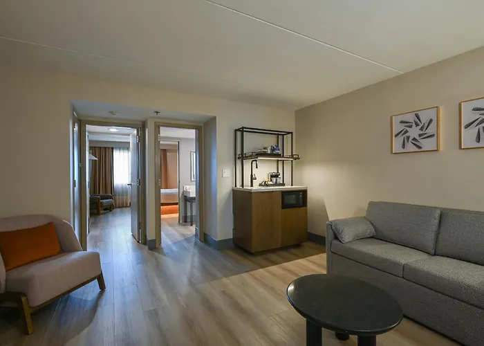 Hilton Winnipeg Airport Suites