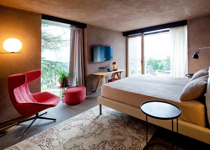 Muchele Boutique Hotel Postal / Burgstall